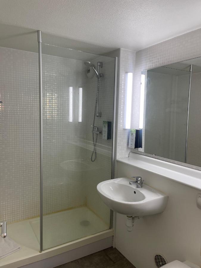 Kyriad Direct Montpellier St Jean De Vedas - La Peyriere Сен-Жан-де-Веда Экстерьер фото
