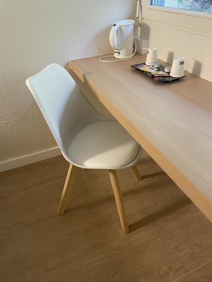 Kyriad Direct Montpellier St Jean De Vedas - La Peyriere Сен-Жан-де-Веда Экстерьер фото