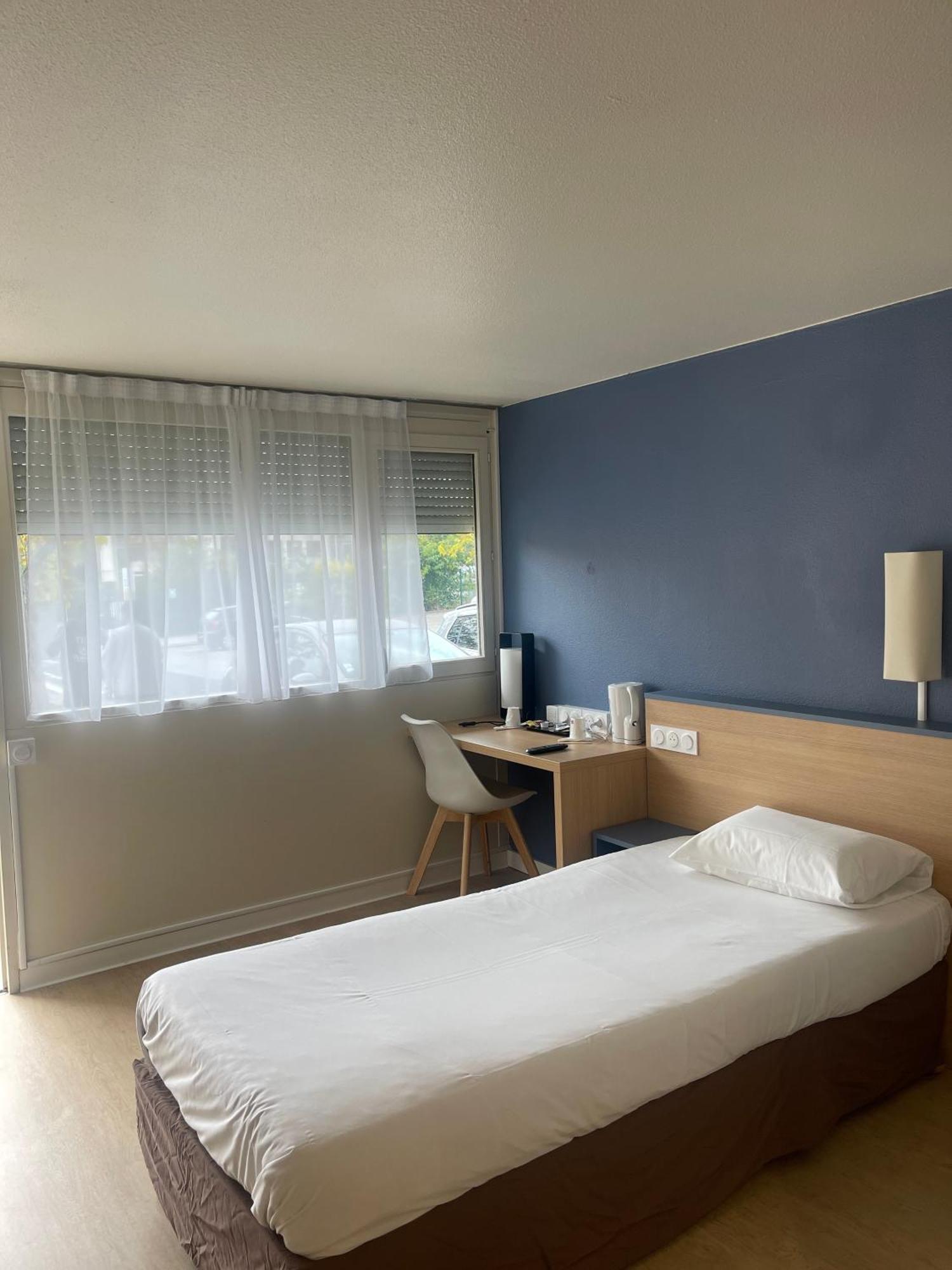 Kyriad Direct Montpellier St Jean De Vedas - La Peyriere Сен-Жан-де-Веда Экстерьер фото